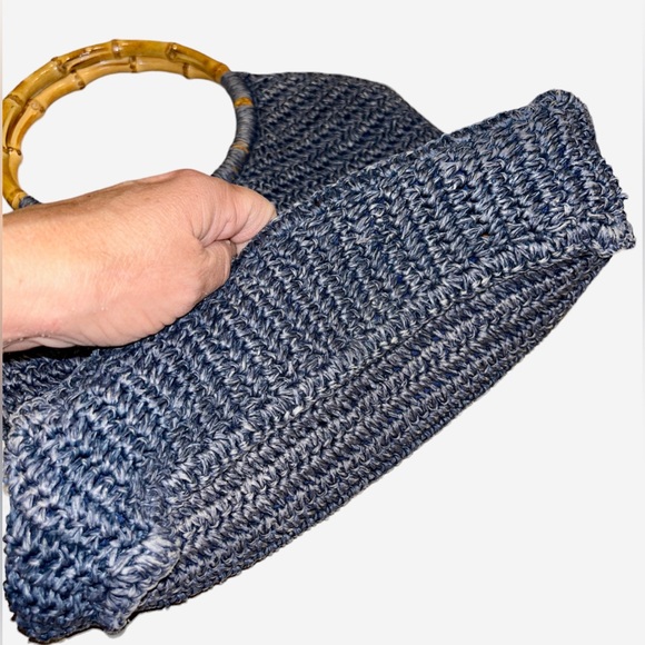 ⭐️UNIQUE WOVEN GRAY-BLUE PURSE W/BAMBOO HANDLES!! Gorgeous condition!! - Picture 5 of 12